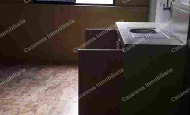 Venta de Casa Rentera en Sauces 6, cerca a Tía de la calle principal