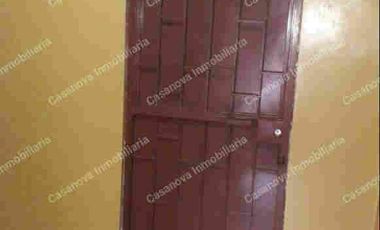 Venta de Casa Rentera en Sauces 6, cerca a Tía de la calle principal