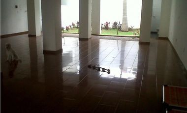 SE VENDE CASA LOCAL COMERCIAL EN PEÑON O SE PERMUTA POR CASA CAMPESTRE