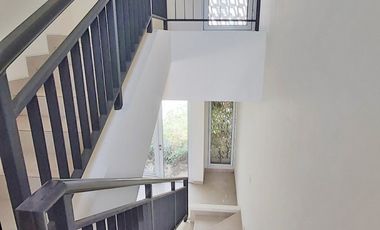 Rumah Modern dengan Fasade Cantik & Lingkungan Asri di Summarecon Bandung