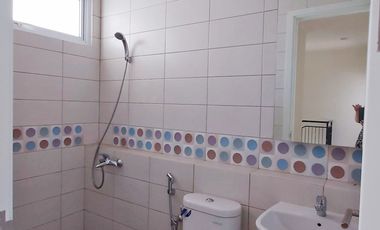 Rumah Modern dengan Fasade Cantik & Lingkungan Asri di Summarecon Bandung