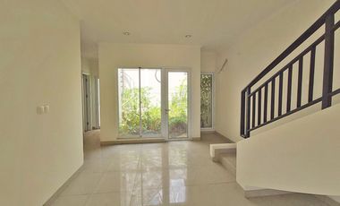 Rumah Modern dengan Fasade Cantik & Lingkungan Asri di Summarecon Bandung