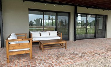 Casa al Golf en Estancia Benquerencia