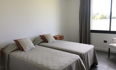 Casa al Golf en Estancia Benquerencia