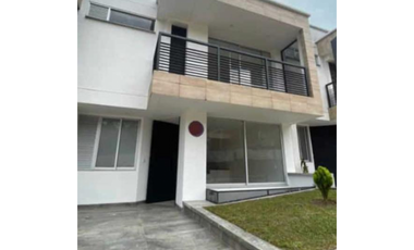 VENTA CASA EN CONJUNTO CERRADO PINARES PEREIRA