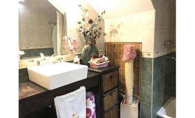 VENDO HERMOSO TRIPLEX HAEDO SUR