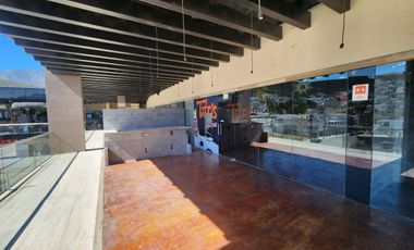RENTA de local comercial en Plaza Santa Elena, en Terranova, Vista Hermosa, Monterrey