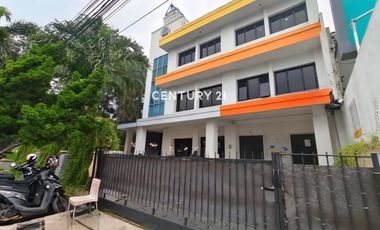 Dijual Ruang Usaha Mini Gedung Posisi Hook Di Bintaro Sektor 9