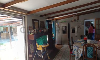 Se Vende Amplia Casa 180m2., Thompson, Pleno Centro Quilpué.