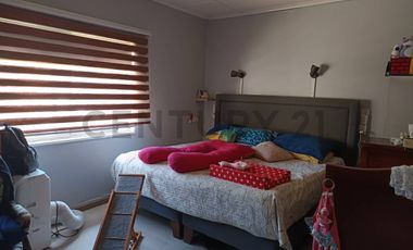 Se Vende Amplia Casa 180m2., Thompson, Pleno Centro Quilpué.