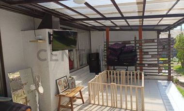 Se Vende Amplia Casa 180m2., Thompson, Pleno Centro Quilpué.