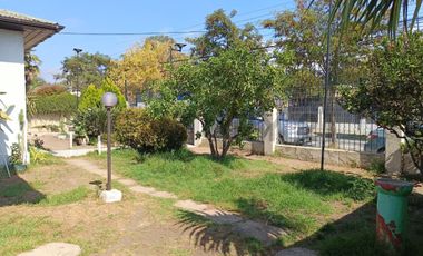 Se Vende Amplia Casa 180m2., Thompson, Pleno Centro Quilpué.