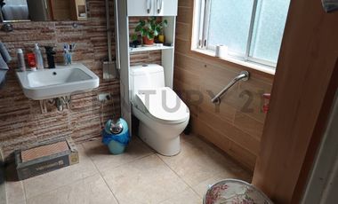 Se Vende Amplia Casa 180m2., Thompson, Pleno Centro Quilpué.