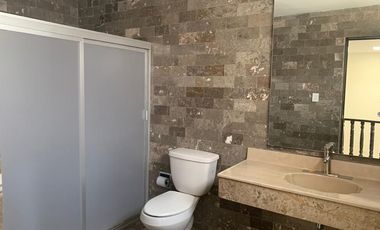 CASA EN VENTA EN FRACCIONAMIENTO JARDINES DE DURANGO