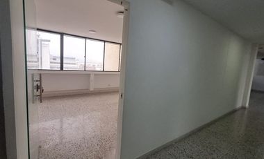 oficina en arriendo en el centro. Cod A119481