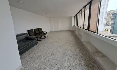 oficina en arriendo en el centro. Cod A119481