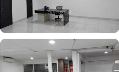 Dijual Rumah Untuk Usaha Lokasi Strategis Di Daerah Dharmawangsa