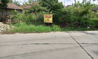 Tanah 400 m Pinggir Jalan Raya Bangdes Dekat Terminal Pakupatan