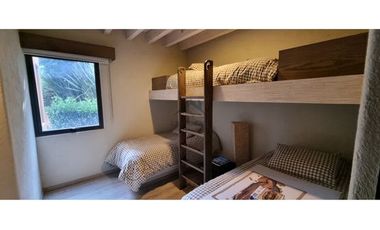 CASA EN VENTA CON VISTA AL LAGO