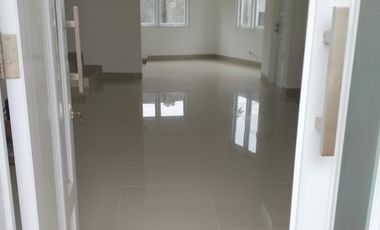 Rumah Hadap Utara LB 185 SHM 6 Menit ke MargoCity Siap KPR J-14184
