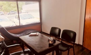 MUY LINDO CONSULTORIO/OFICINA SOBRE AV. POETA LUGONES