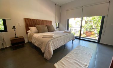 Casa con alberca privada, area de tv, en venta, Selvamar, Playa del carmen.