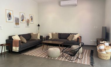 Casa con alberca privada, area de tv, en venta, Selvamar, Playa del carmen.