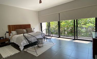 Casa con alberca privada, area de tv, en venta, Selvamar, Playa del carmen.