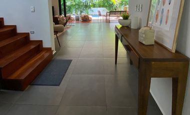 Casa con alberca privada, area de tv, en venta, Selvamar, Playa del carmen.
