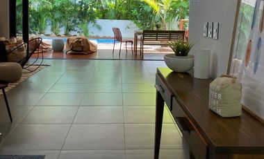 Casa con alberca privada, area de tv, en venta, Selvamar, Playa del carmen.