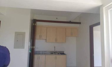 1 bedroom with lanai drying area condo in makati rent to own