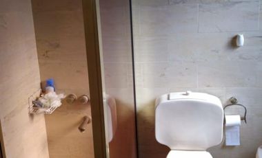 Chalet con más de 6 ambientes a 50 metros de Av. H. Yrigoyen- Burzaco