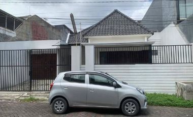 Rumah disewakan di Genteng, Surabaya