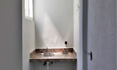 EDIFICIO NUEVO 4 DEPARTAMENTOS Y UN LOCAL COMERCIAL. IDEAL PARA INVERTIR Y REDITUAR