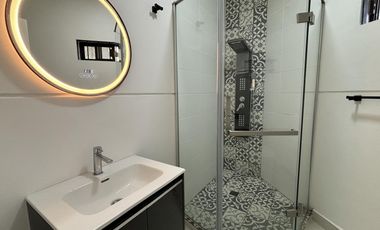 COSTA DE ORO, Casa en VENTA con recamara en PB, alberca, 4 recamaras, estancia de TV