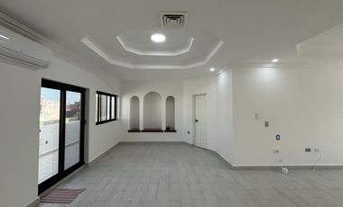 COSTA DE ORO, Casa en VENTA con recamara en PB, alberca, 4 recamaras, estancia de TV