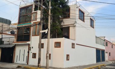 Casa en venta en El Coyol, Gustavo A. Madero, Ciudad de México