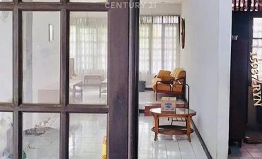 Di Jual Rumah Perlu Renovasi Di Sektor 2 Bintaro