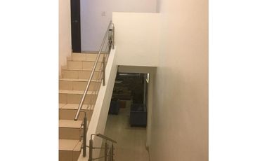 SE VENDE HERMOSA CASA EN ALTOS DE PANAM $260,000