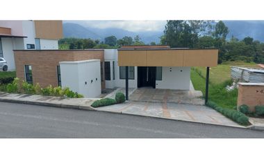 Casa Nueva para Estrenar en Condominio Campestre, Calarcá, Quindío