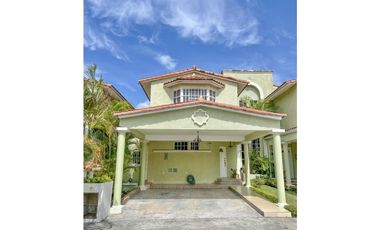 SE VENDE CASA EN CLAYTON $415,000 AM