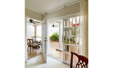 SE VENDE CASA EN CLAYTON $415,000 AM