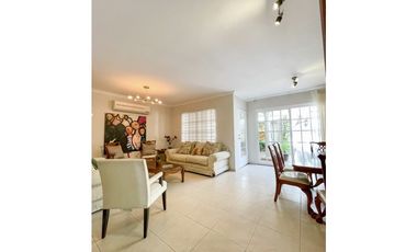 SE VENDE CASA EN CLAYTON $415,000 AM