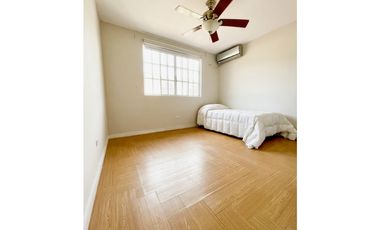 SE VENDE CASA EN CLAYTON $415,000 AM