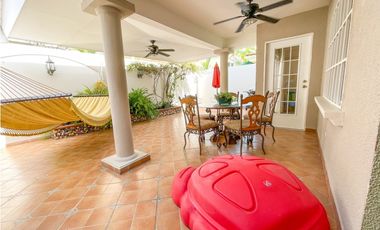 SE VENDE CASA EN CLAYTON $415,000 AM