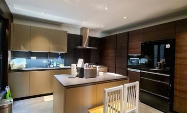 DIJUAL RUMAH DESAIN MODERN, BRAND NEW, at Jl FLORENCES, PIK, JAKUT