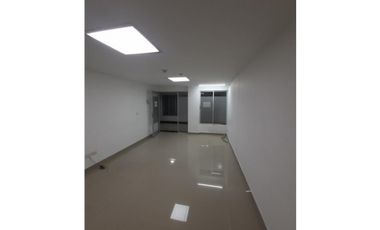 SE VENDE EXCELENTE OFICINA DE NEGOCIOS EN GUADALUPE PLAZA