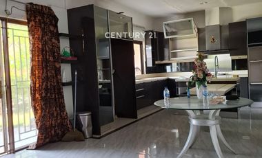 Rumah Hook Semi Furnish Cluster Alamanda Di JGC Jakarta Timur