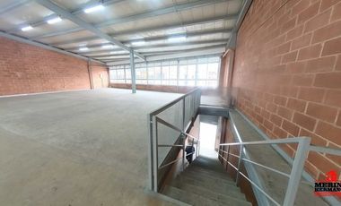 bodega en arriendo en la america. Cod A5522