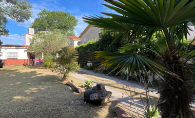 Casa con amplio lote , Santa teresita, excelente ubicacion!